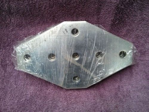 (4) UNISTRUT 7 HOLE FLAT GUSSET CROSS PLATE