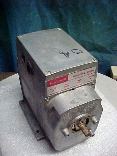 Honeywell Modutrol  Motor  M745A1003    24 volt  90 degree/ 30 sec.