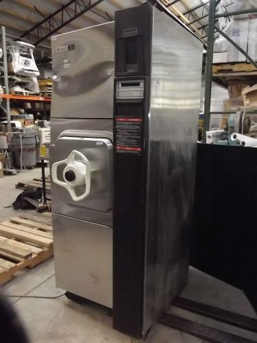 Amsco 3013 Vacamatic Renaissance Series Autoclave Sterilizer System AA647