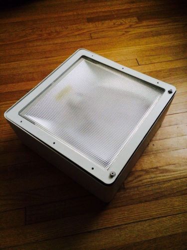 150 WATT HPS FLOOD LIGHT, PARKING LOT AREA FIXTURE. SHOEBOX OUTDOOR CANOPY WALL