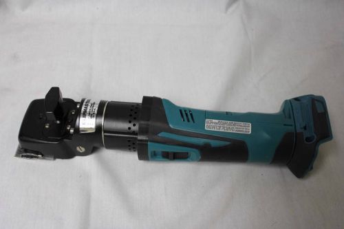 Makita LXMT02 18v Cordless Multi Tool &amp; ClipMaster 104379 Trimmer Shear Head