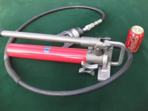 HEAVY DUTY MANUAL HYDRAULIC PUMP W/ HEAVY CRIMPER ATTACHED,  US MADE