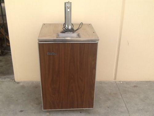 ULINE C75DT KEGERATOR COOLER, USED, WORKS GREAT, ON CASTERS