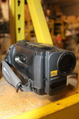 SONY CCD-TRV15 VIDEO CAMERA