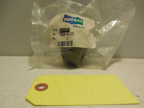 DOOSAN KNOB RAISE D131001 FORKLIFT SCREW ON. GF13