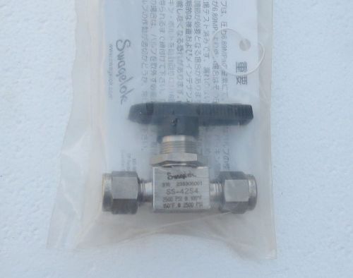 Swagelok 1/4&#034; Tube Stainless Steel Ball Valve SS-42S4   New