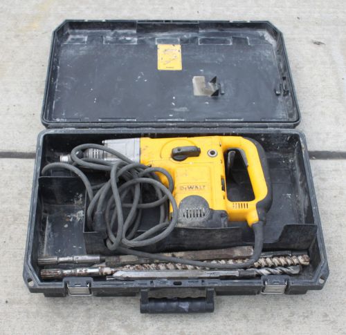 Dewalt d25551 1-9/16&#034; corded rotary hammer drill 11a for sale