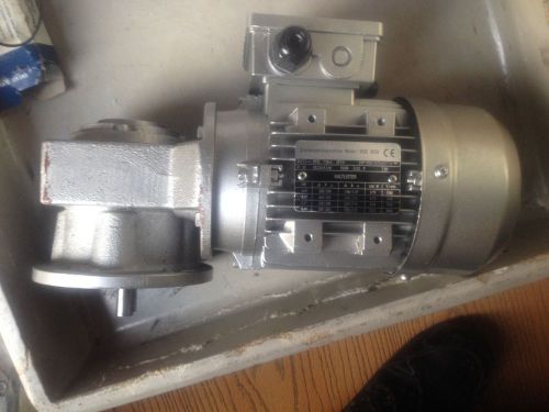 Drehstrom-Asynchron TFC 71B-4 + Knodler Gearbox S40.037.4.030