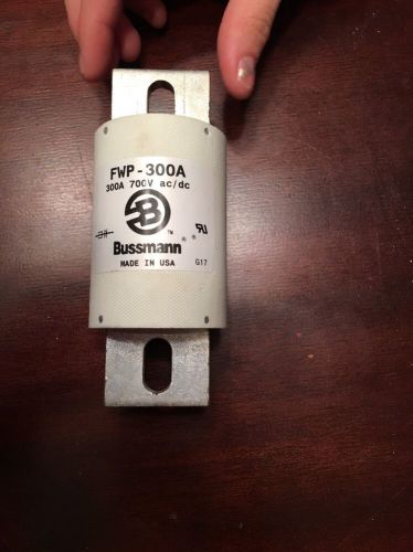 BUSSMAN 300 AMP FUSE 700V FWP-300A  FWP300A