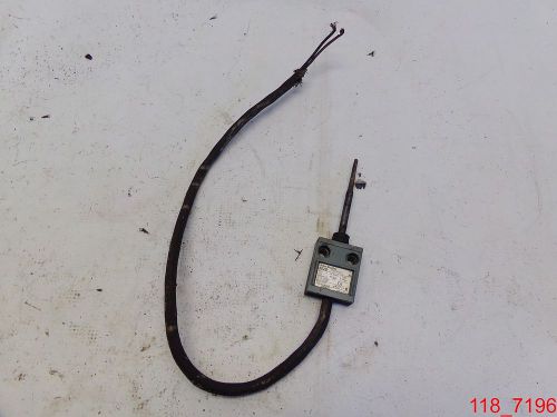 Allen Bradley 802B CSACXSXC3 Limit Switch Compact Wobble Stick Side Mount