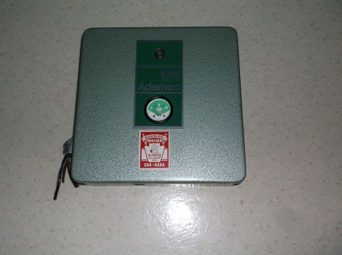 VINTAGE  ADEMCO  1005 DELUXE SERIES AUTOMATIC POLICE ALARM BOX!