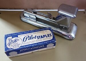 Arrow Stapler &amp; Staples Lot Model 202 Stainless Steel Tested Partial Box Pilot