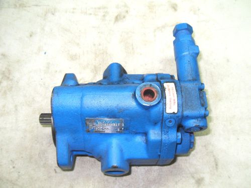 (X9-2) 1 NEW VICKERS 02341644 PVQ13-A2R-SE3S-20-C14-12 PISTON PUMP