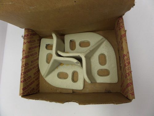 1 PAIR RICHARDS WILCOX 572 P1 END FLOOR STOP PEBBLE TAN PART# 0572.00001