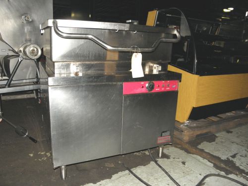 SOUTHBEND BEMTS-30 30 GAL 480 V ELECTRIC HYDRAULIC TILTING SKILLET BRAISING PAN