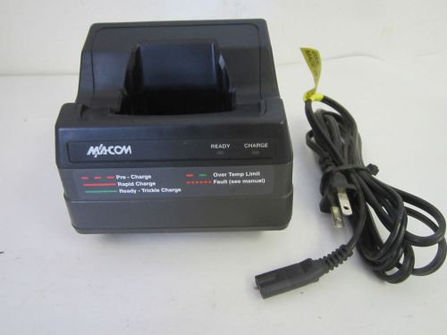 M/A-Com Universal Desk Charger Model BML 161 78/20 Jaguar Rapid Desk Charger