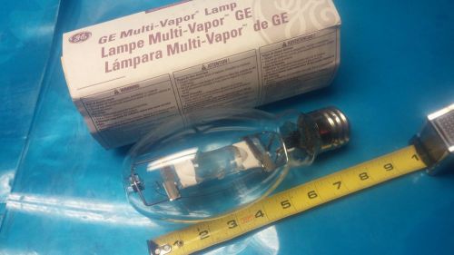 one GE Multi-Vapor Lamp MVR400/U/ED28 400W code 18904 ANSI: M59/E (B3)