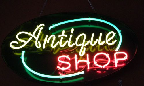 NEON SIGN ANTIQUE SHOP