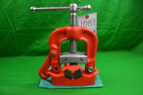 New ridgid #23, 1/8in-3in pipe threading vise clamp, yoke vise, 75mm - sku 1089 for sale
