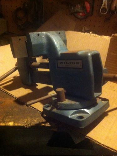 Wilton Vise UX121079