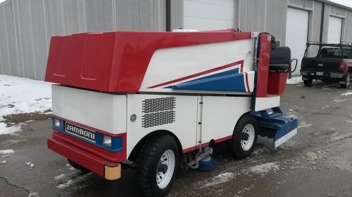 2001 zamboni 520 ice resurfacer for sale