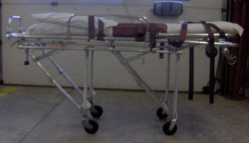 FERNO 26 AMBULANCE STRETCHER