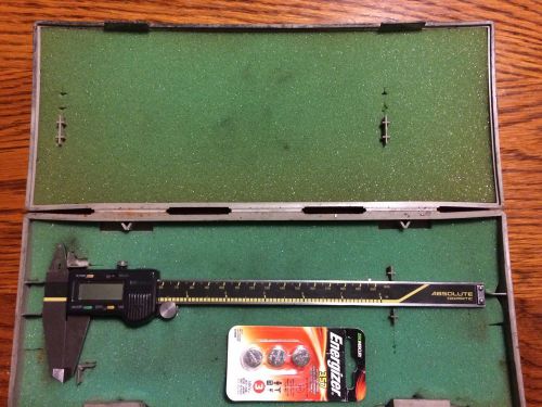 Mitutoyo Absolute Digimatic Digital Caliper 500-197 CD-8&#034;-CS w/ Extra batteries