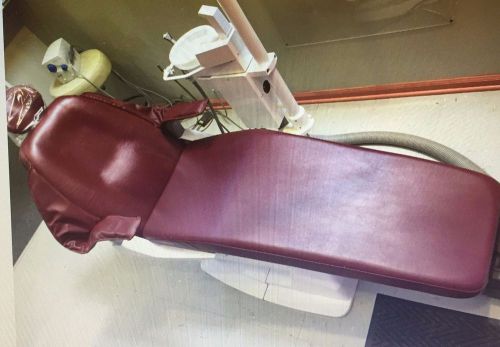 Dental Chair with Light &amp; Delivery / Assitants chair stool and Sink