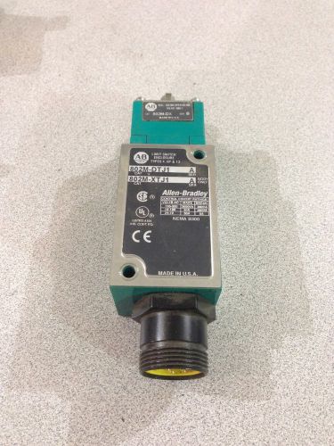 NEW NO BOX ALLEN-BRADLEY LIMIT SWITCH  802M-DTJ1 SERIES A