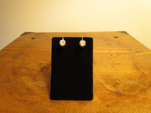 Black Velveteen Earring Holder