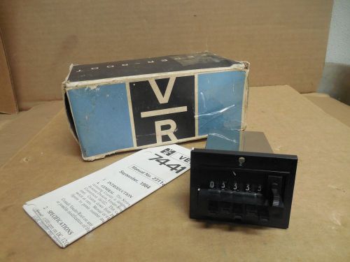 NEW VEEDER ROOT PREDETERMINING COUNTER 744195-221 115Vac 6w watts 9 pins