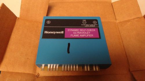 New honeywell dynamic self-check ultraviolet flame amplifier r7861a1026 for sale