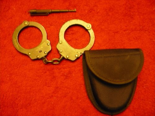 PEERLESS MODEL 700 BLACK FINISH HANDCUFFS WITH PEN STYLE KEY