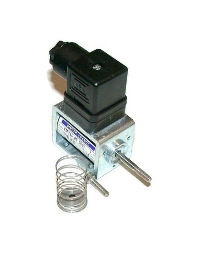 NEW BINDER SOLENOID VALVE 24 V MODEL 43F11603D00     F9810457  (4 AVAILABLR)