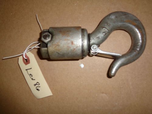 Hoist Hook    3 1/2&#034; x  3 1/4&#034;   with Safety Latch  Lev86