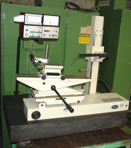 Mahr 819KN Measuring Machine