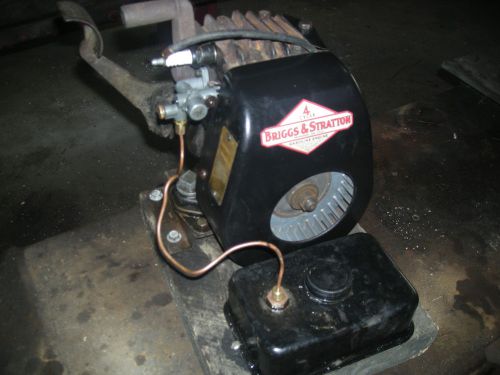 Briggs Stratton Model WM Kick Start Cast Iron  Running  Engine.