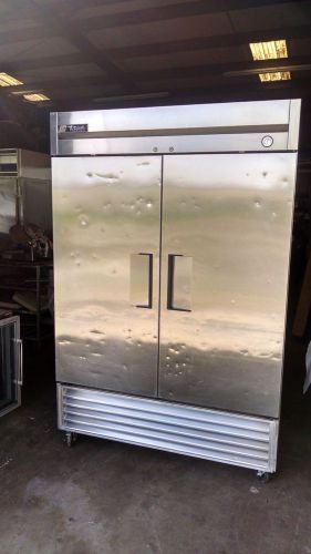 TRUE FREEZER-2 DOOR, T-49, S.S.EXTERIOR ON DOORS