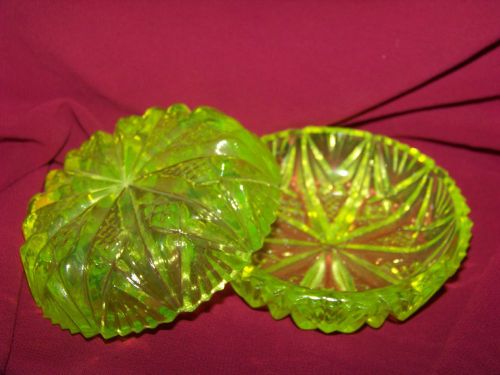 VASELINE URANIUM  GLASS COVER POWER DISH - RING DISH  GLOW        (( id169699 ))