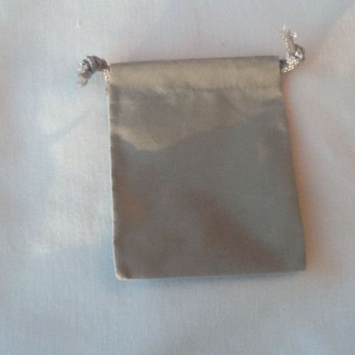 Velveteen jewelry drawstring pouches