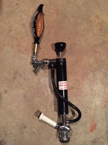 Hand Pump Kep Tap With Mini Leinenkugel Creamy Dark Canoe Tap Handel