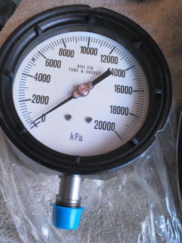 NEW PRESSURE GAUGE GAGE  0-20000 KPA 1/2&#034; NPT