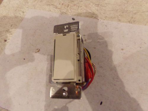 PASS &amp; SEYMOUR LEGRAND SC600 DIMMER SWITCH 600W 120V - NEW NO BOX