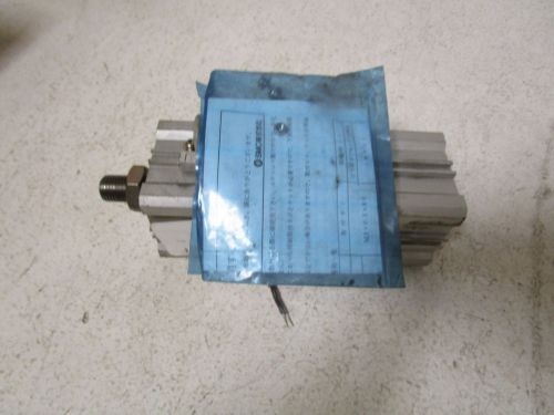 SMC CDQ2B40-100DCM-F7BAL CYLINDER *USED*