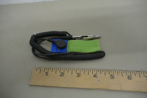 Wrist ground strap w alligator clip and quick disconnect.