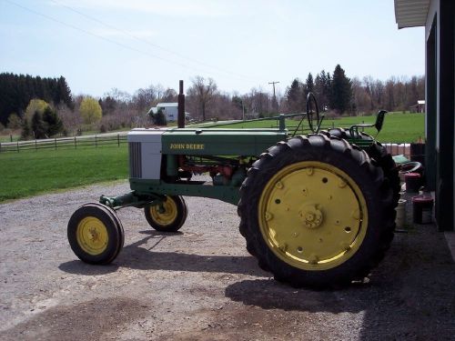 John Deere 50 tractor  wide front