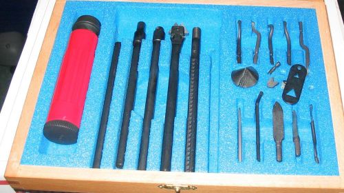 SHAVIV UNIVERSAL DEBURRING TOOL SET,WITH WOODEN BOX