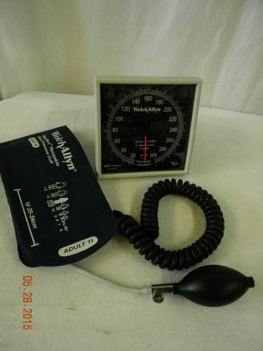 Tycos Sphygmomanometer Welch Allyn Adult Blood Pressure Cuff Swivel Mount ce0297