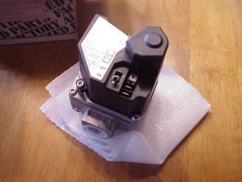 New carrier white rodgers 36h54-470 ef33cw188 furnace gas valve replacement part for sale