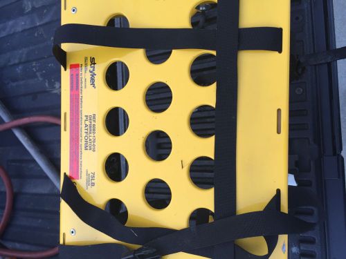 One STRYKER 6082-170-010 Defib  Platform